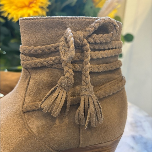 U.S.P - Picture 4 of 10